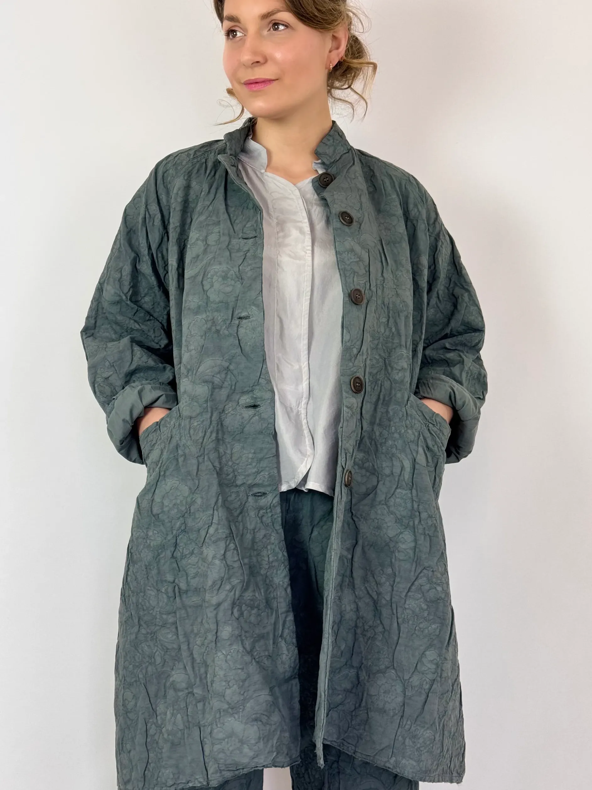 Aequamente 110 Coat Asfalto