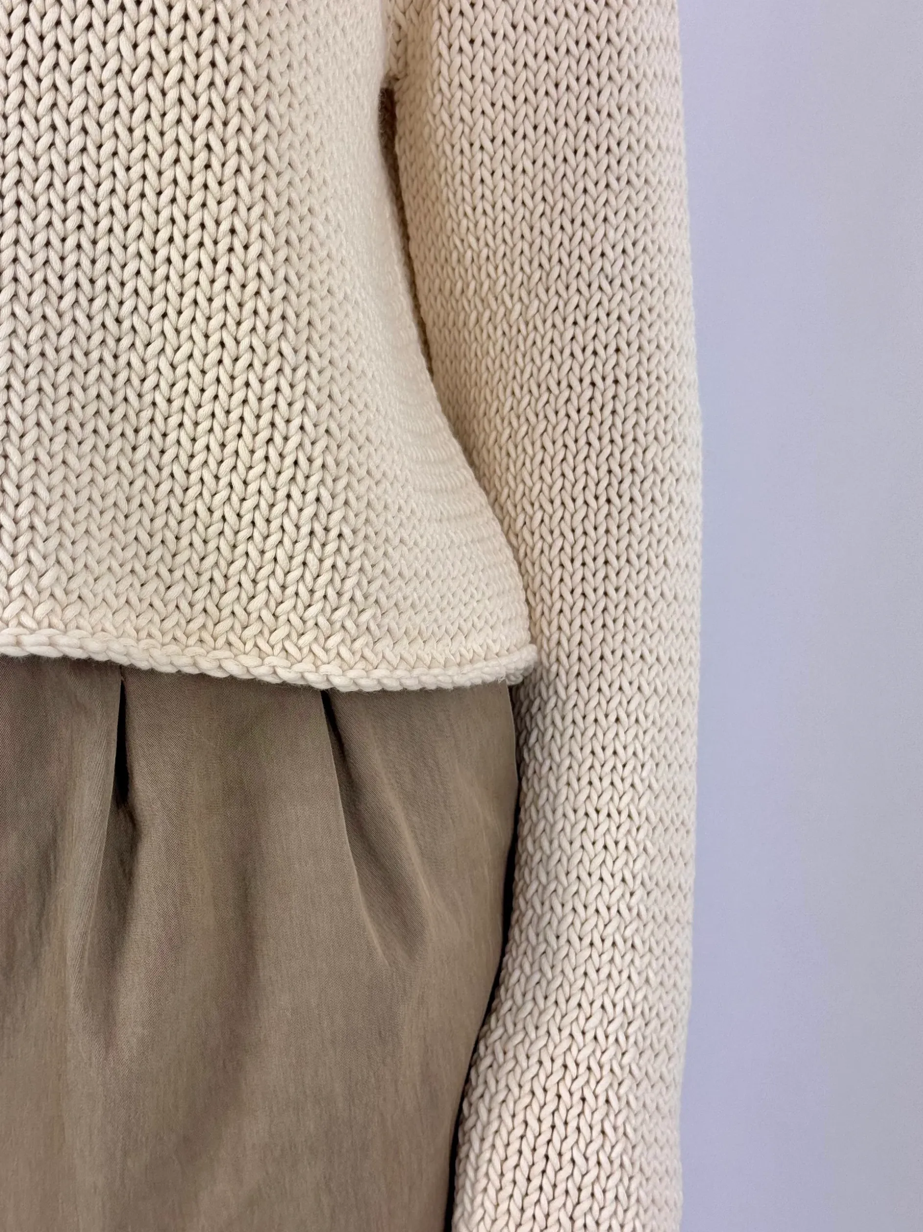 Apuntob 1953 Jumper Milk